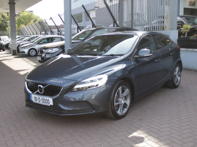 2019 Volvo V40