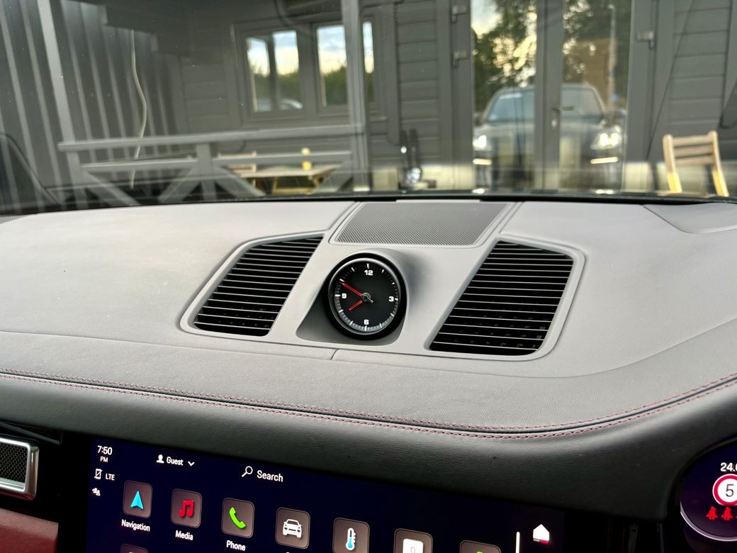 2023 Porsche Cayenne
