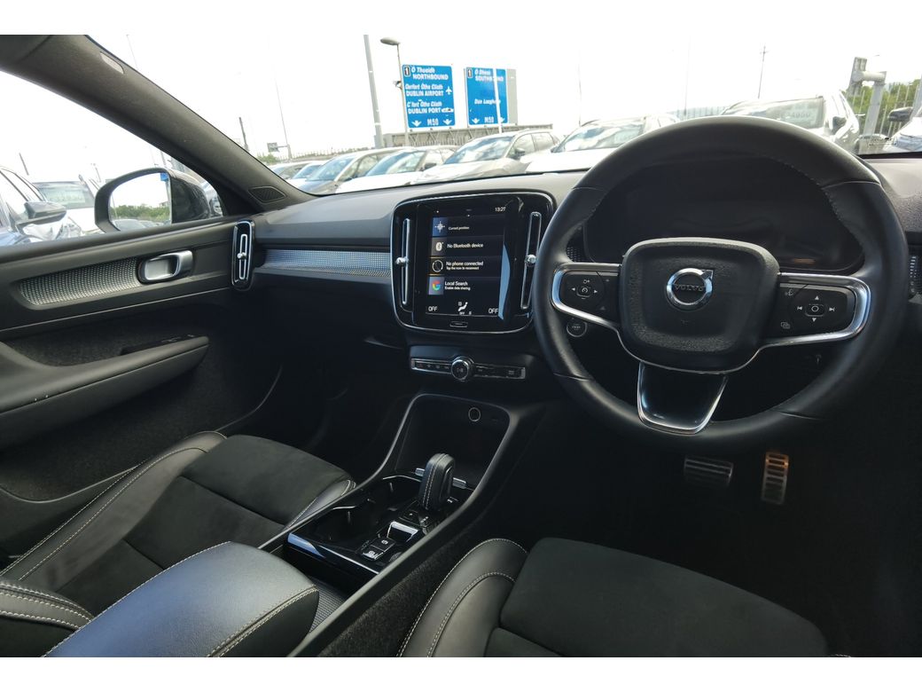 2022 Volvo XC40