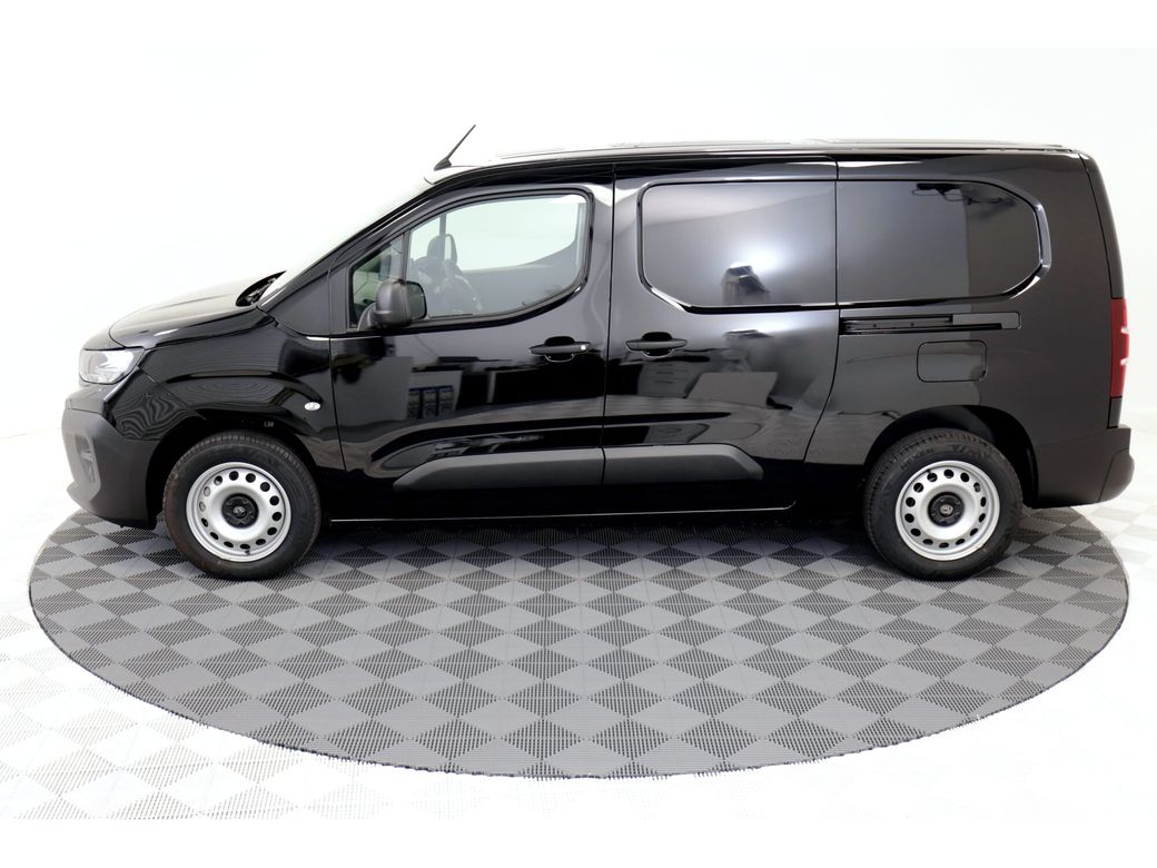 2025 Peugeot Partner