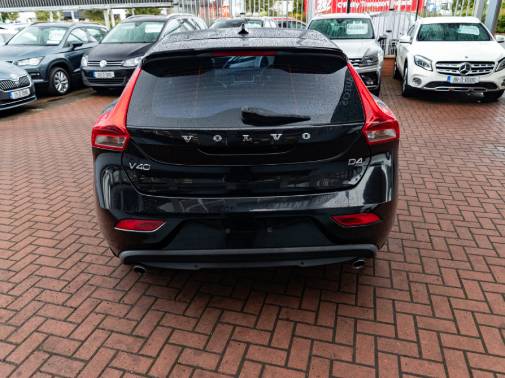 2016 Volvo V40