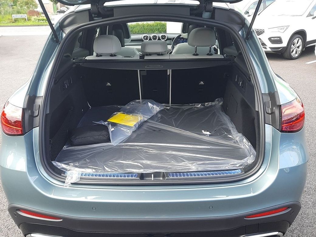 2025 Mercedes-Benz GLC Class