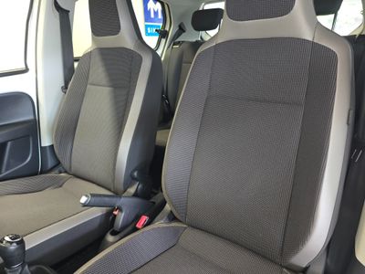 2015 Volkswagen up!
