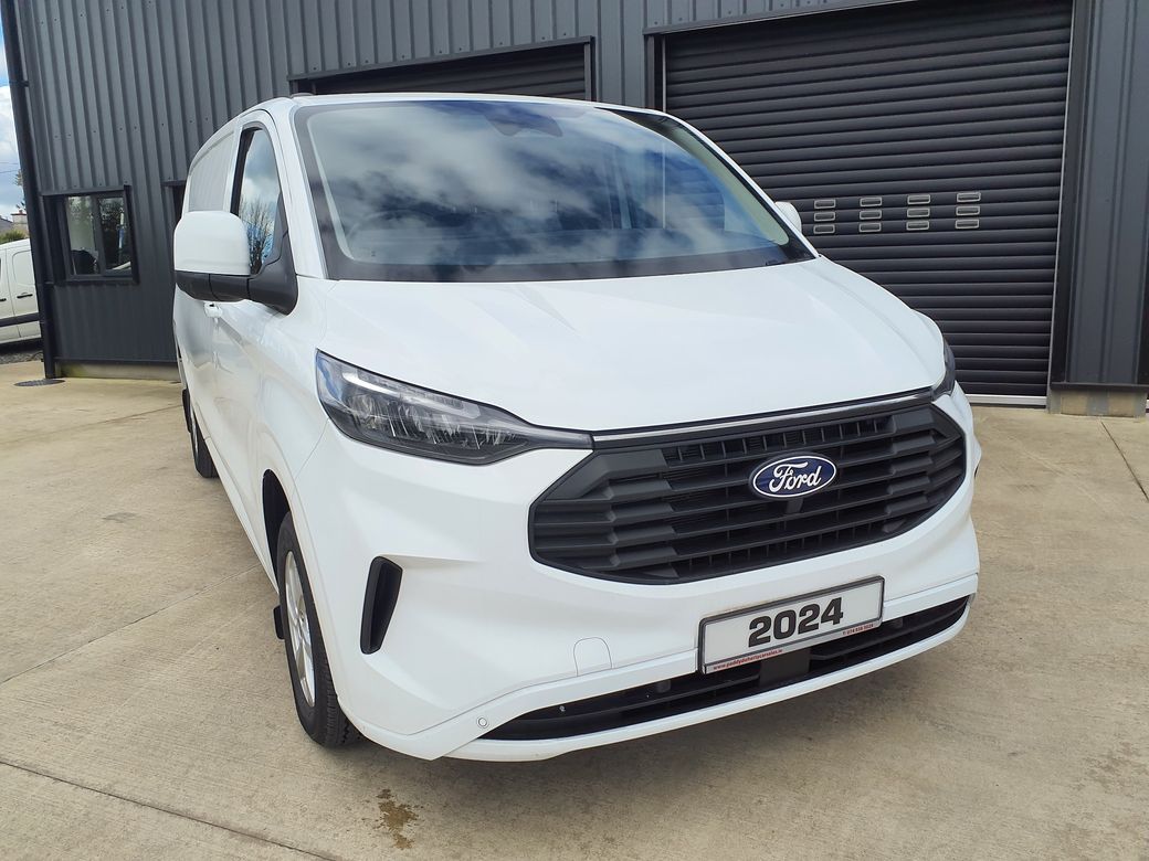 2024 Ford Transit Custom
