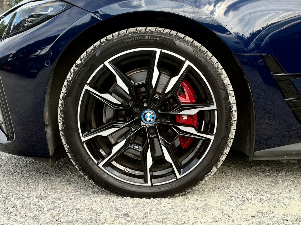 2023 BMW i4