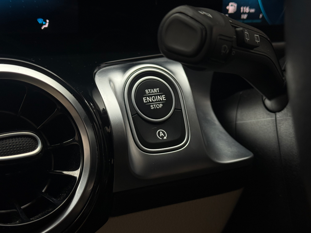 2023 Mercedes-Benz GLB Class