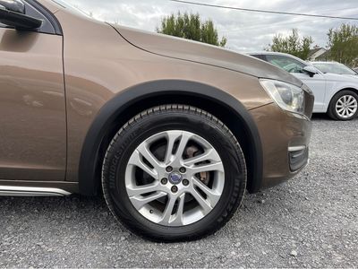 2016 Volvo V60 Cross Country