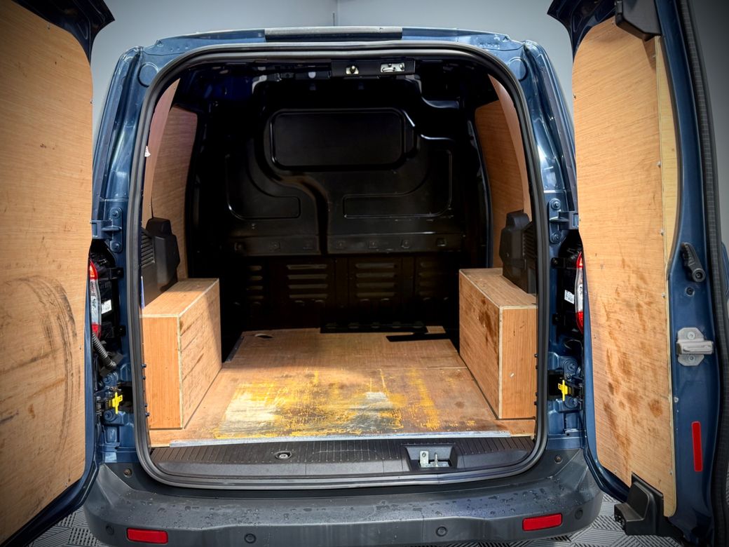 2023 Ford Transit Courier