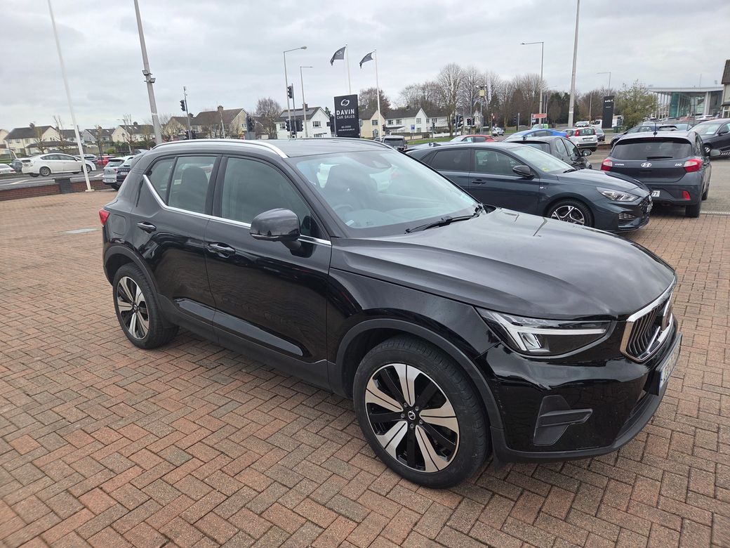 2023 Volvo XC40