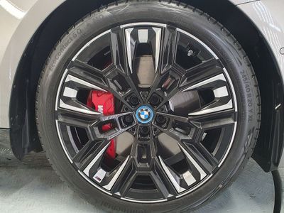 2025 BMW i5