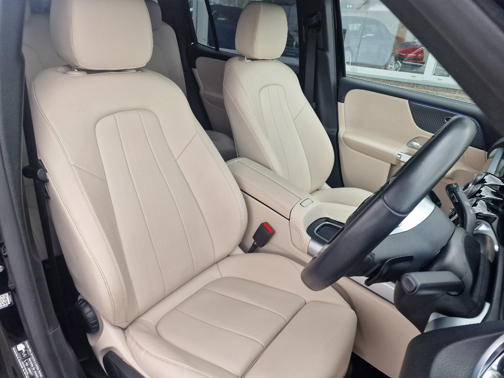 2024 Mercedes-Benz GLB Class