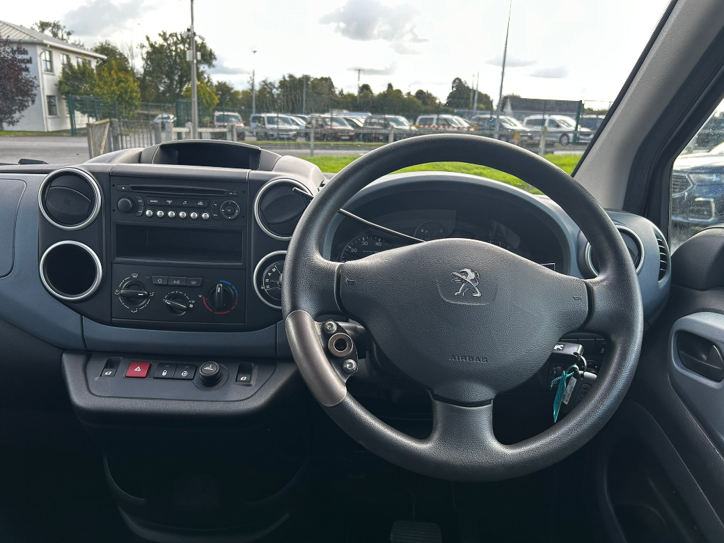 2015 Peugeot Partner Tepee