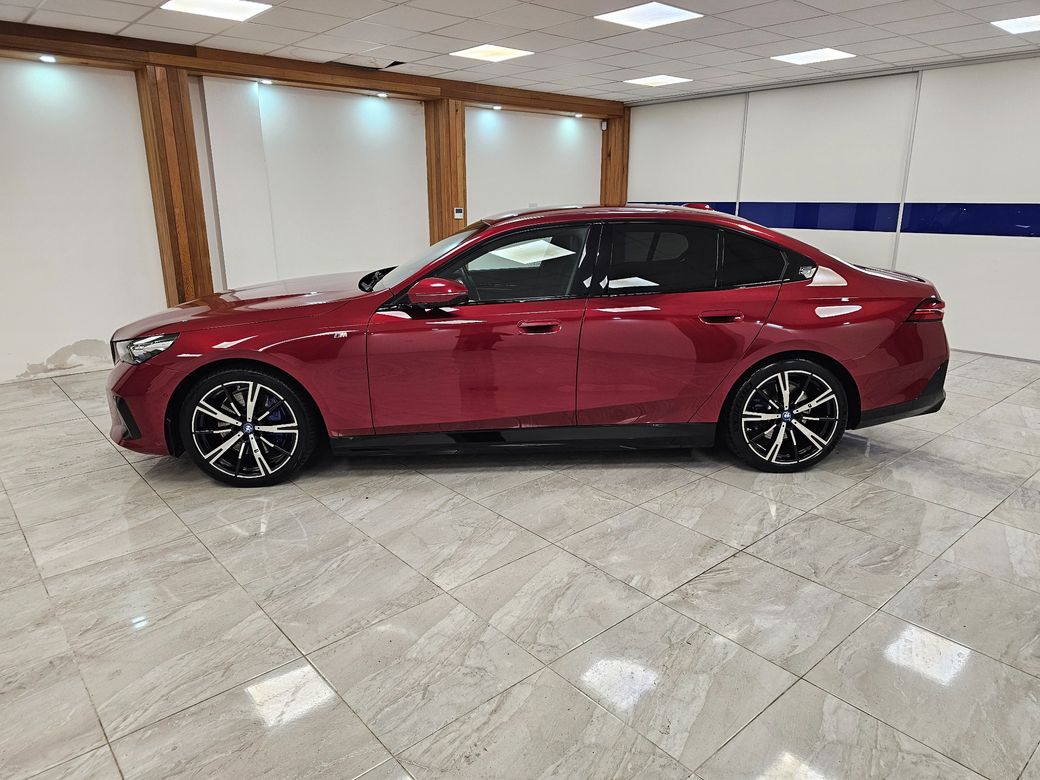 2026 BMW i5