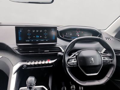 2023 Peugeot 5008