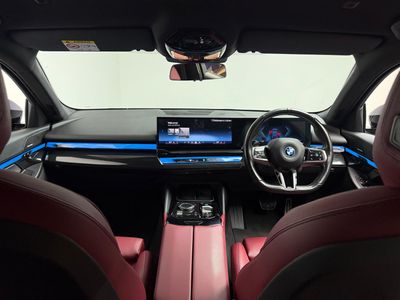 2024 BMW i5