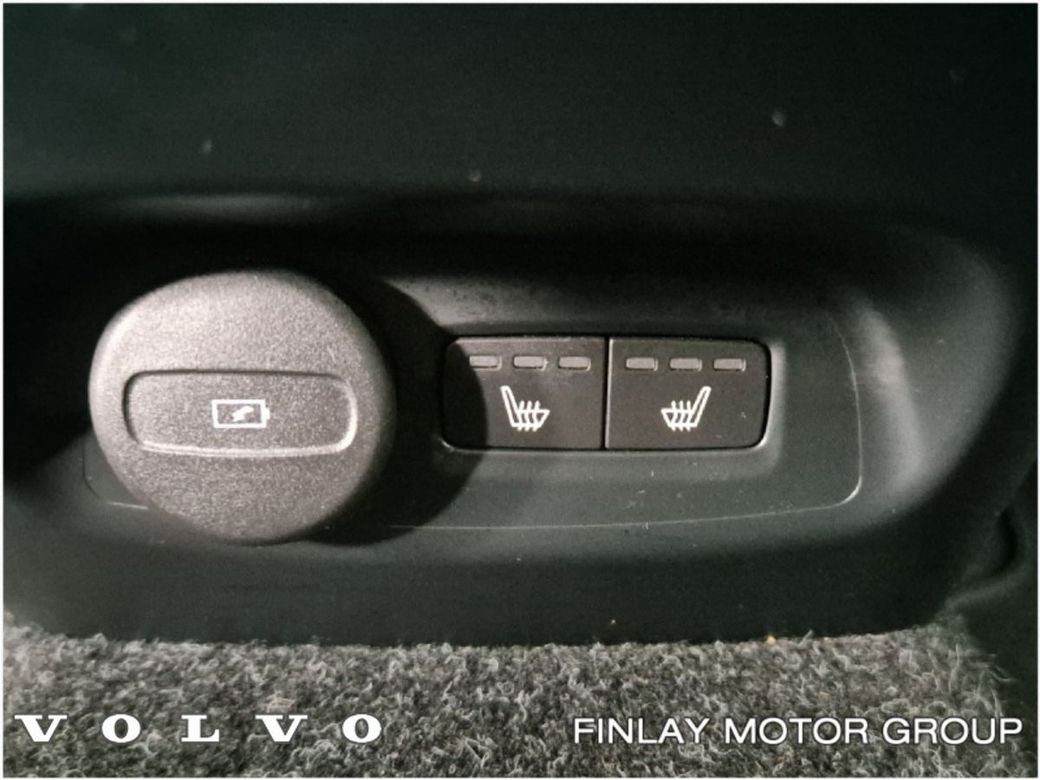 2023 Volvo XC40