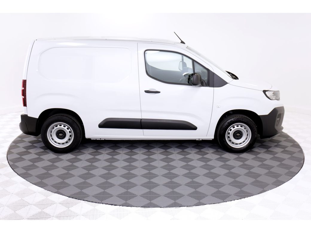 2025 Peugeot Partner