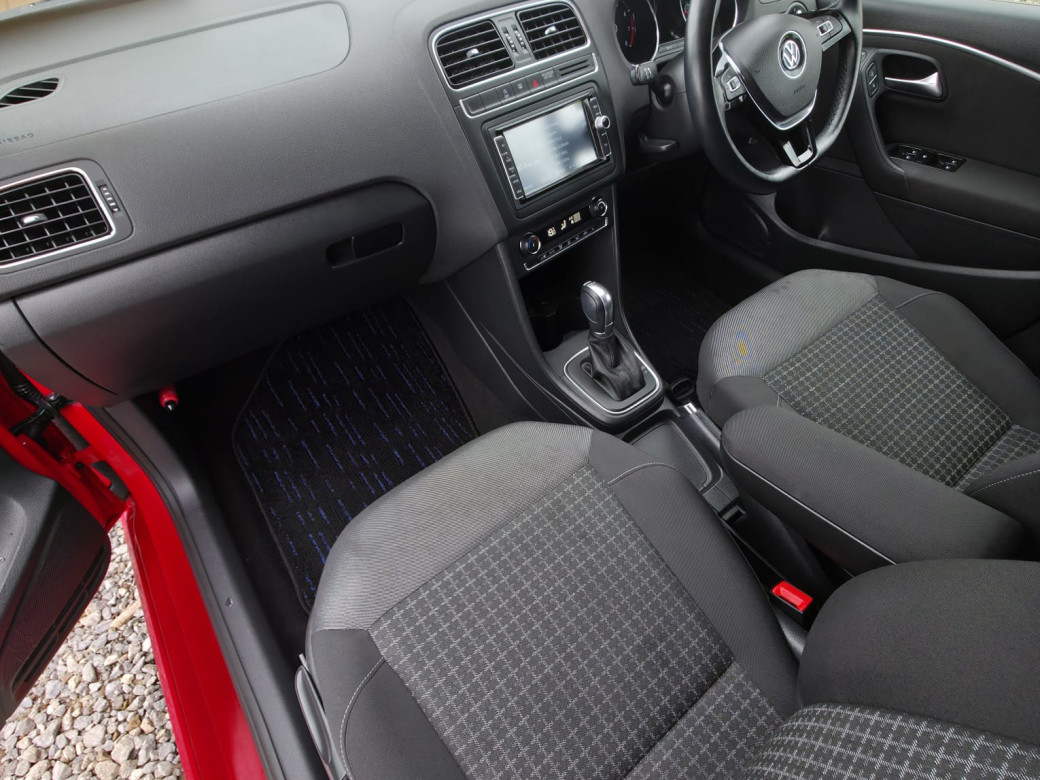 2017 Volkswagen Polo