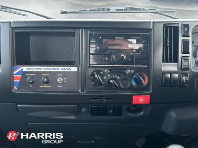 2022 White Isuzu NNR