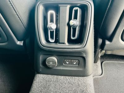 2022 Volvo XC40