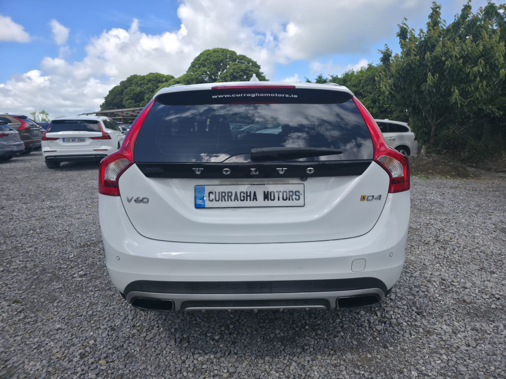 2017 Volvo V60 Cross Country