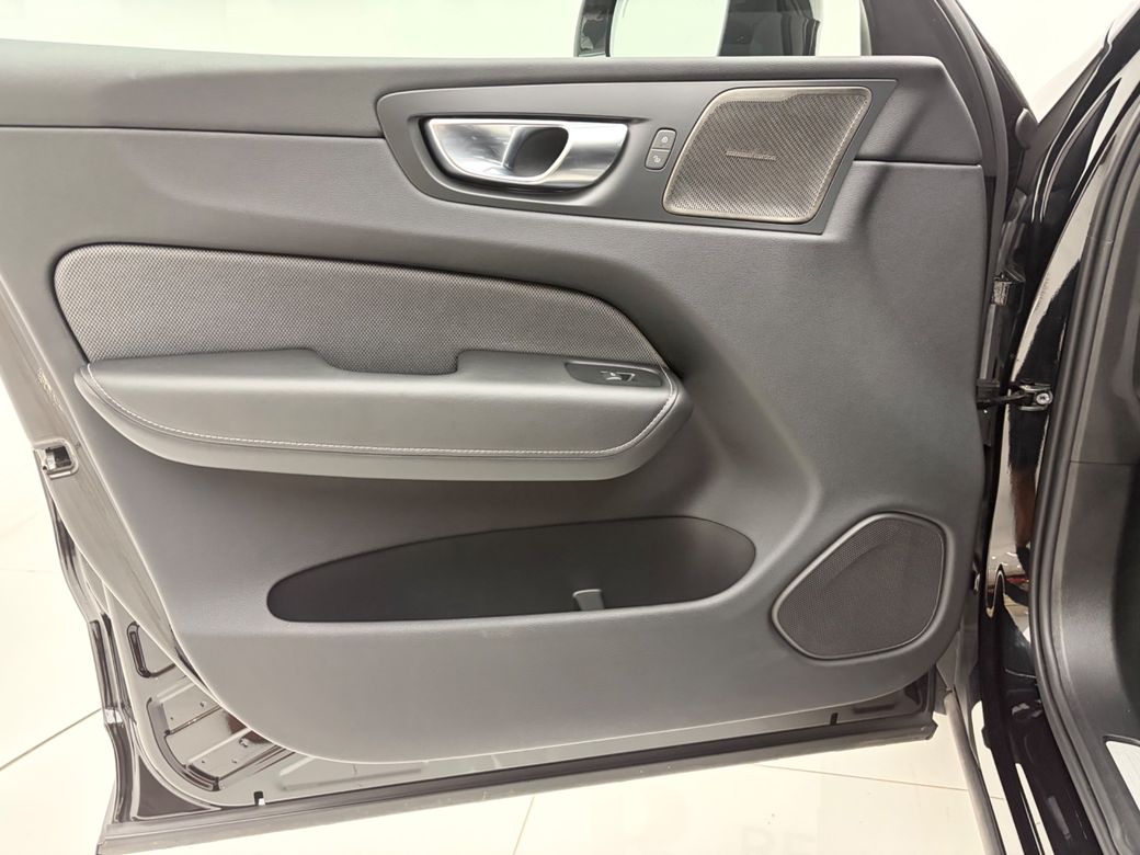 2025 Volvo XC60