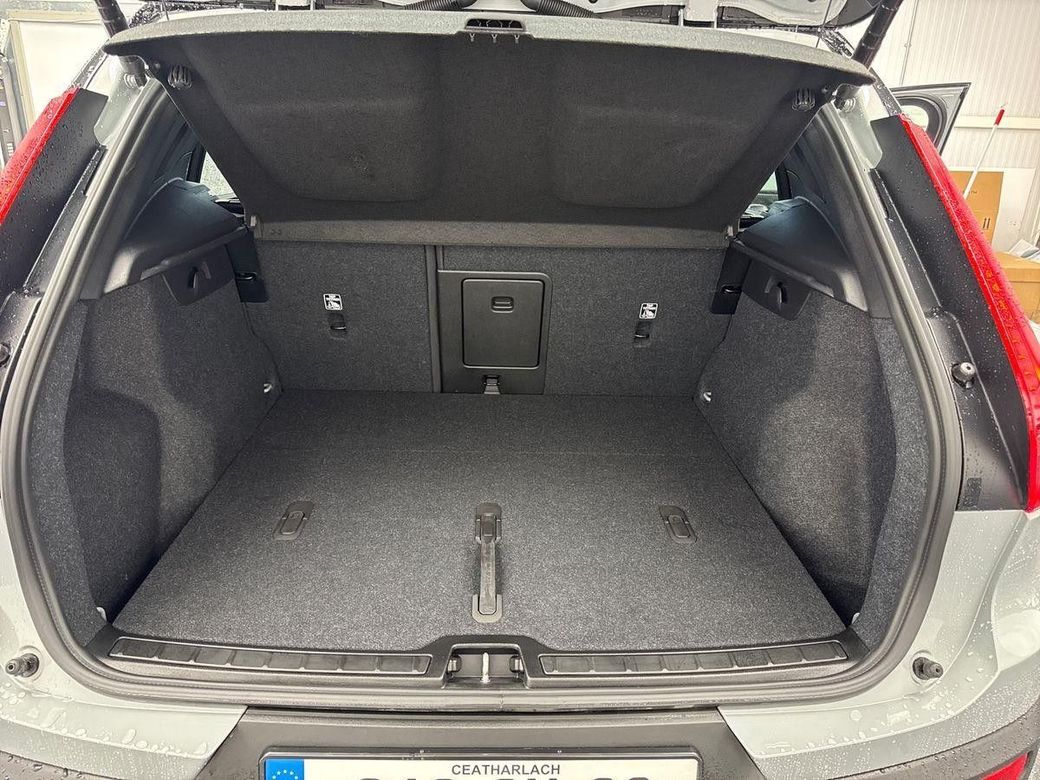 2024 Volvo XC40