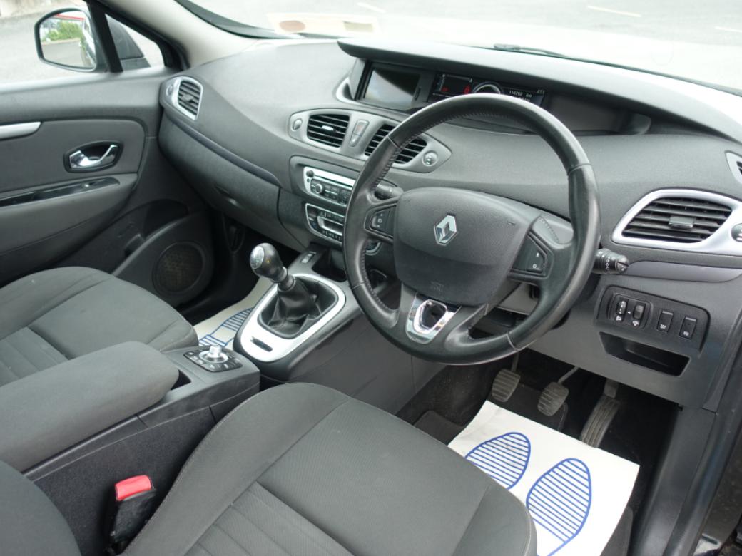 2016 Renault Grand Scenic