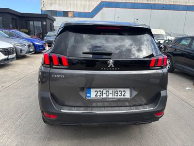2023 Peugeot 5008