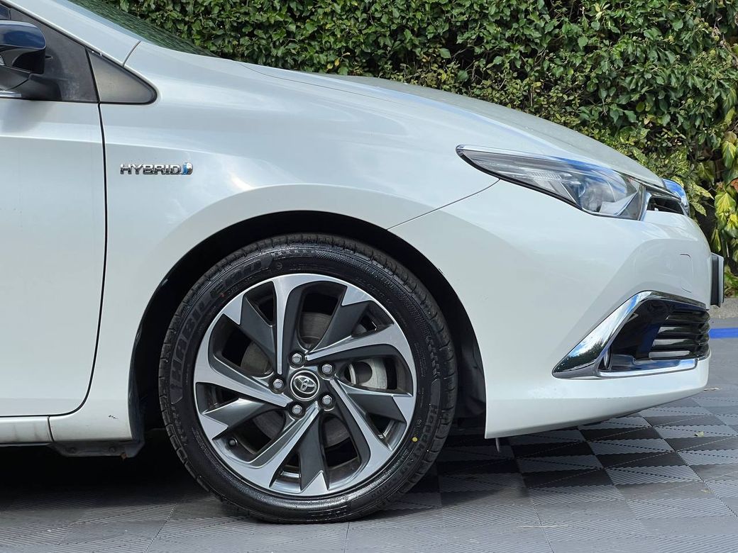 2017 Toyota Auris