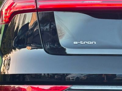 2022 Audi e-tron