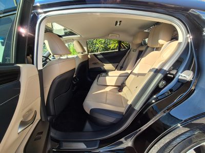 2021 Lexus ES 300h