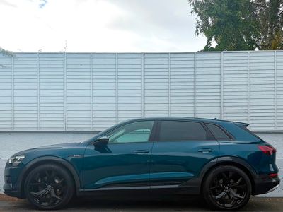 2022 Audi e-tron
