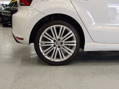 2015 Volkswagen Polo