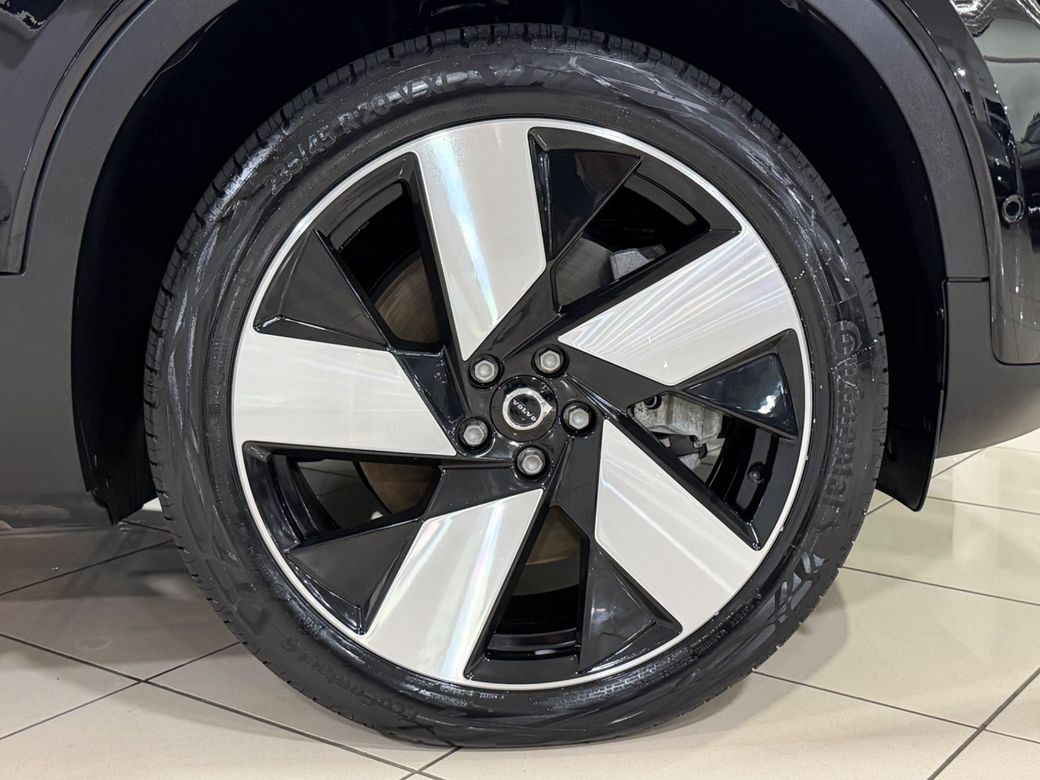 2023 Volvo XC40