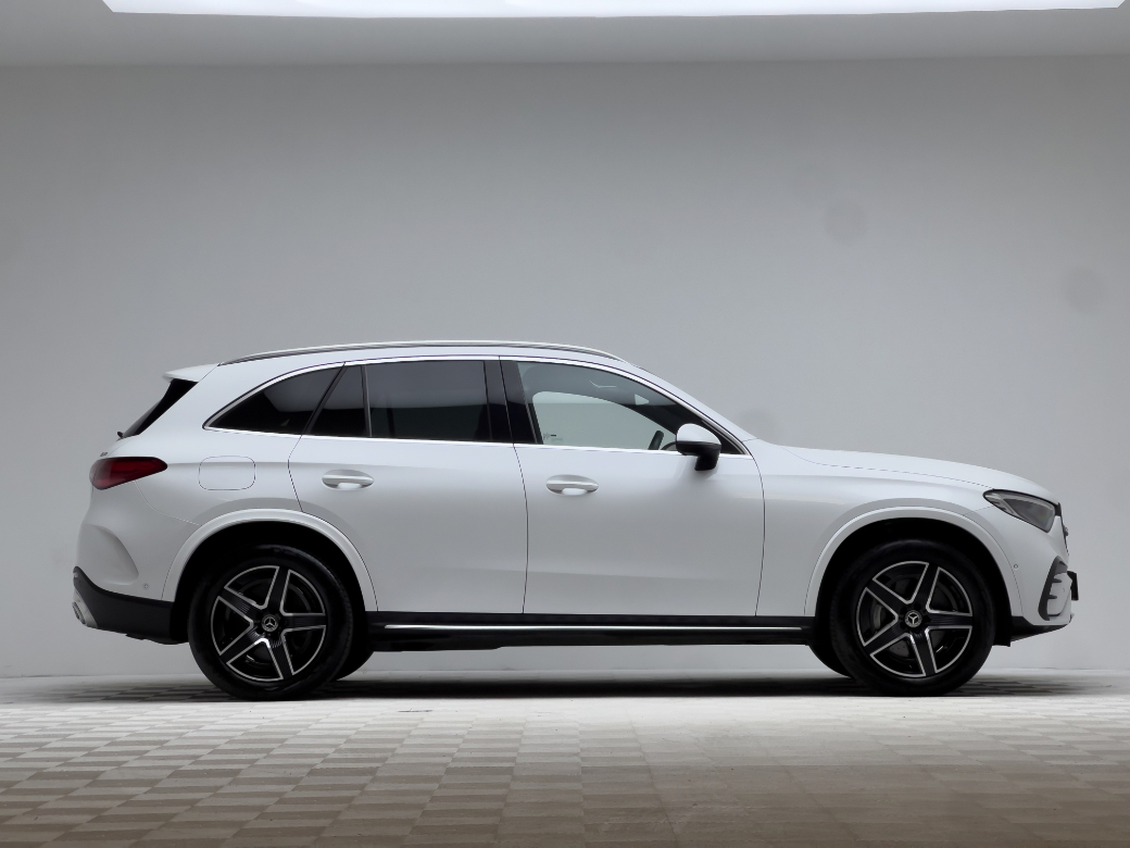 2024 Mercedes-Benz GLC Class