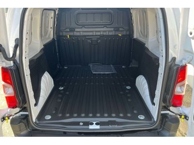 2024 Peugeot Partner