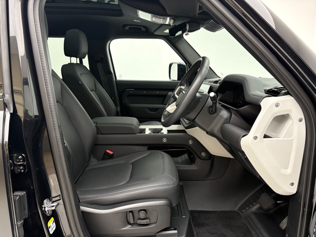 2025 Land Rover Defender
