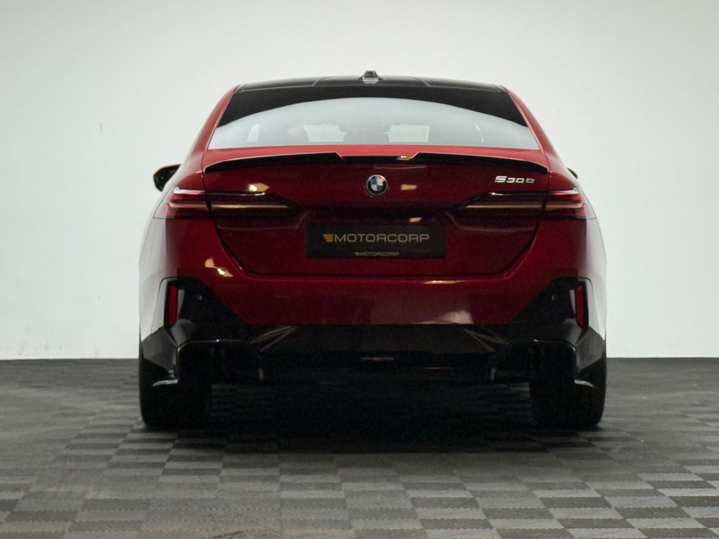 2024 BMW 530