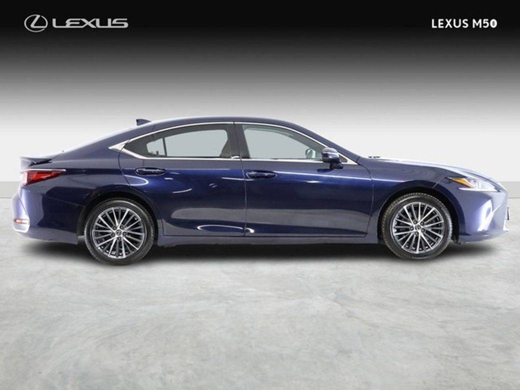 2023 Lexus ES 300h