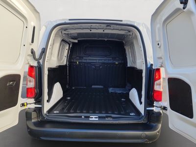 2025 Peugeot Partner