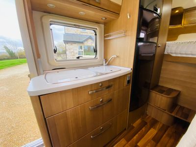 2013 HYMER  EXSIS-I EX504 AS R.H.D MANUAL 