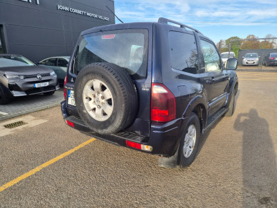 2005 Mitsubishi Pajero