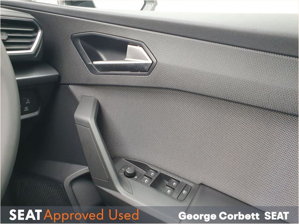 2025 SEAT Leon