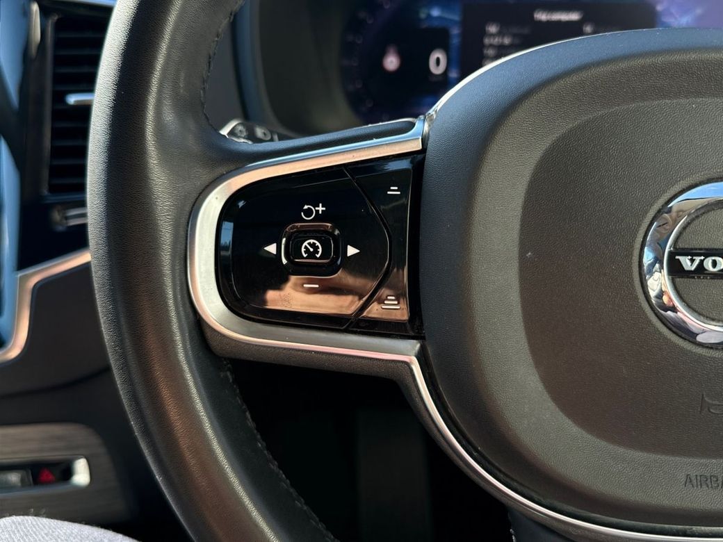 2023 Volvo XC90