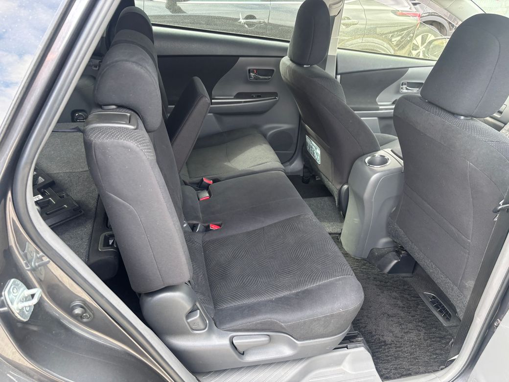 2013 Toyota Prius Alpha