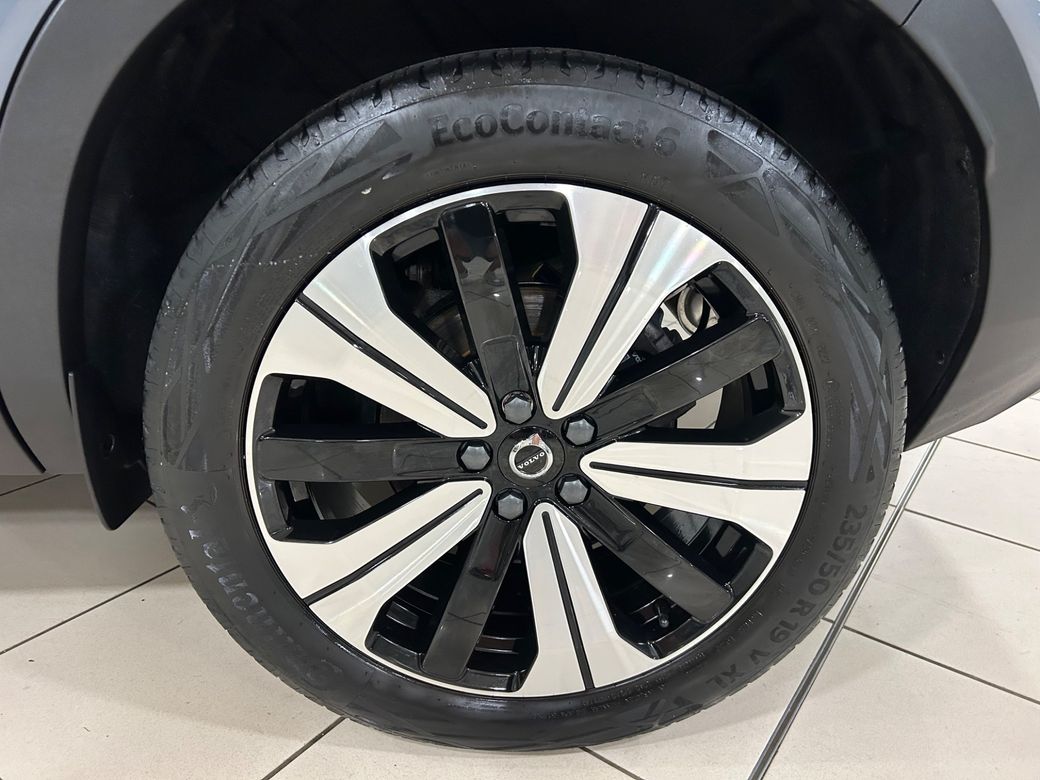 2023 Volvo XC40