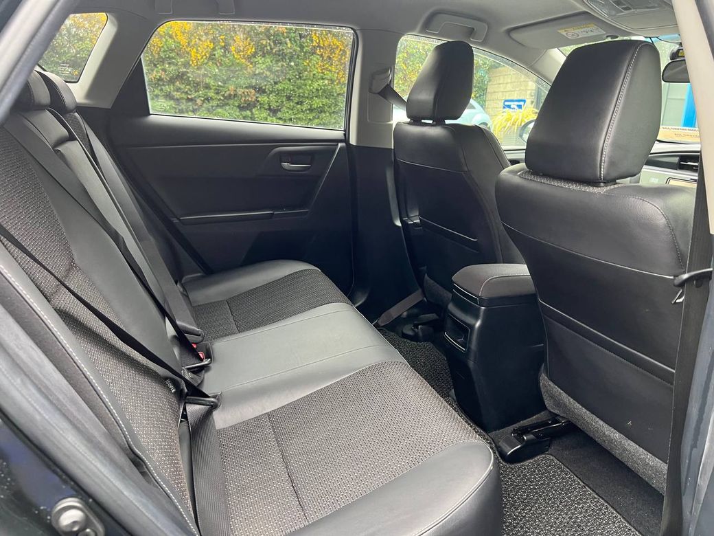 2016 Toyota Auris