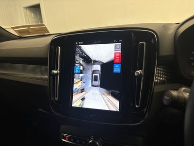 2026 Volvo EX40