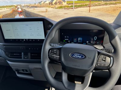 2025 Ford Transit Custom
